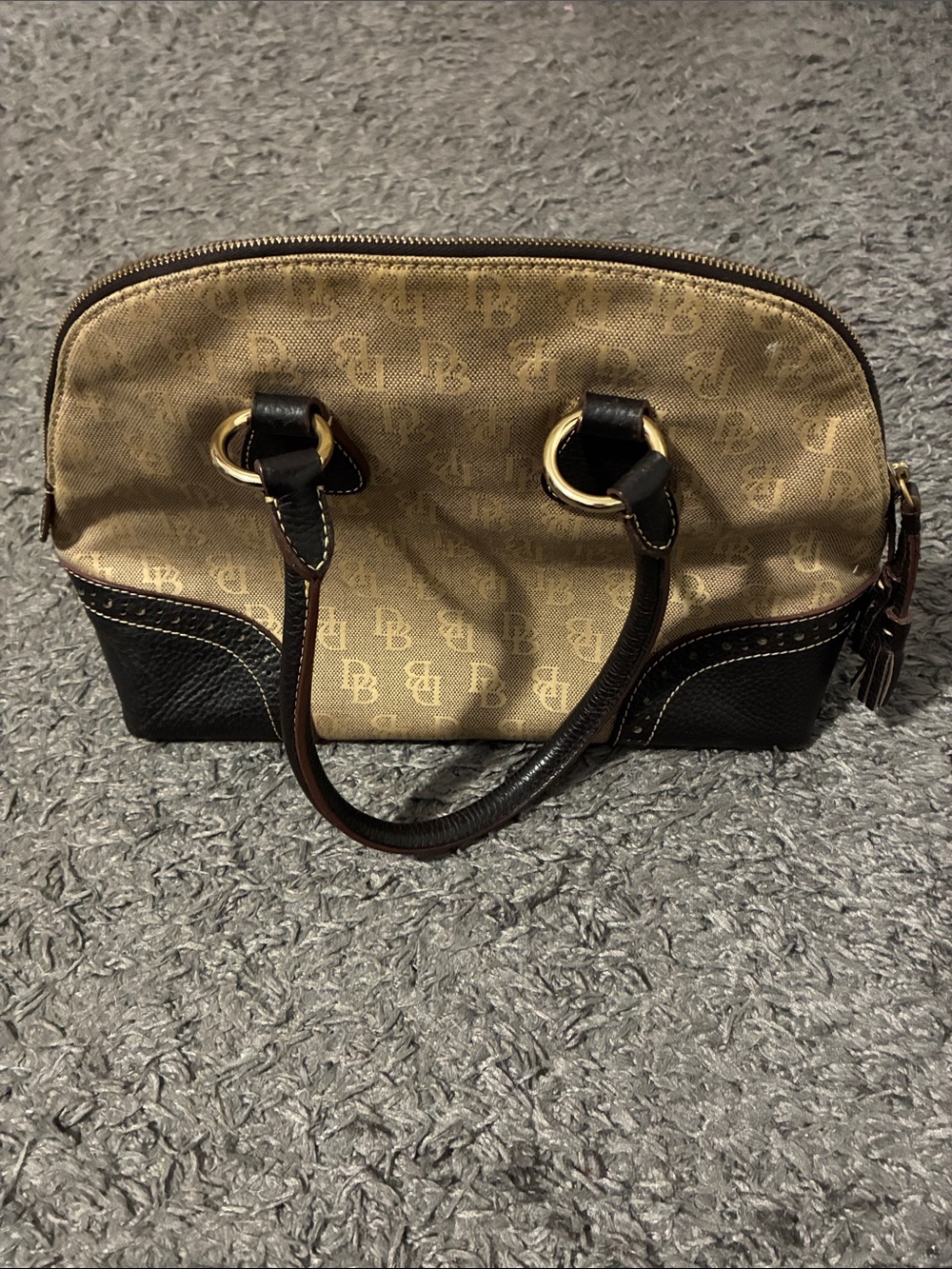 Dooney & bourke handbag - Picture 3 of 6